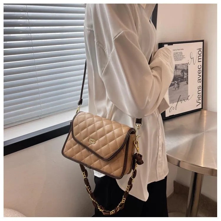 MAYTRENDS  - Quilted Flap Bag