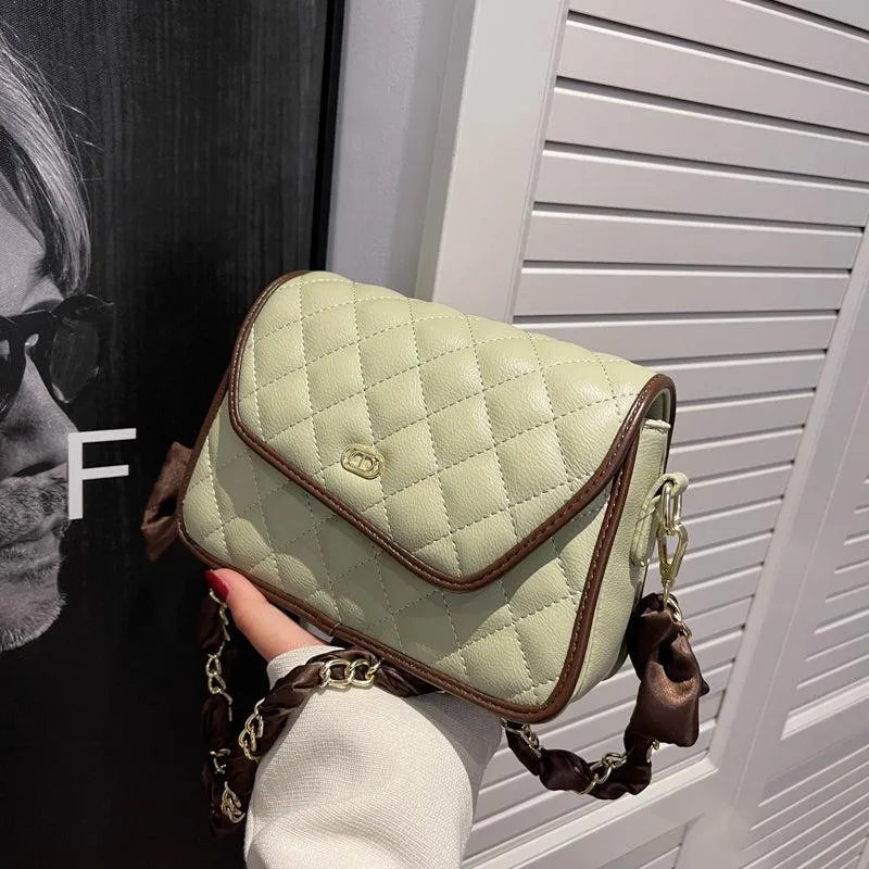 MAYTRENDS  - Quilted Flap Bag