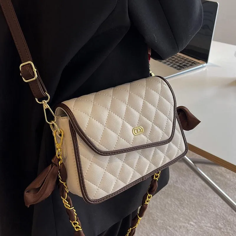 MAYTRENDS  - Quilted Flap Bag